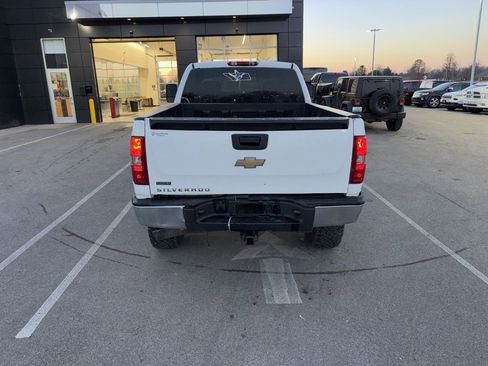 Used 2010 Chevrolet Silverado 1500 W/T image 4