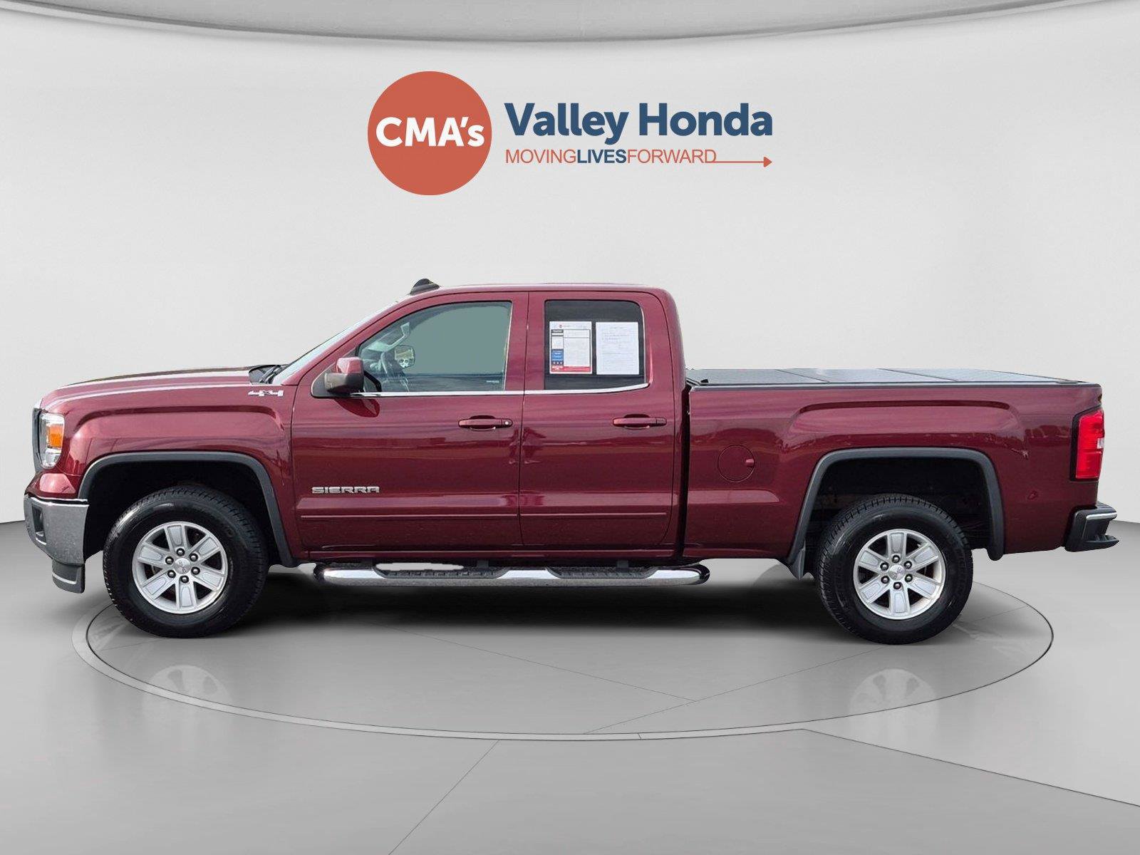 Used 2015 GMC Sierra 1500 SLE w/ SLE Value Package AWD/4WD image 2