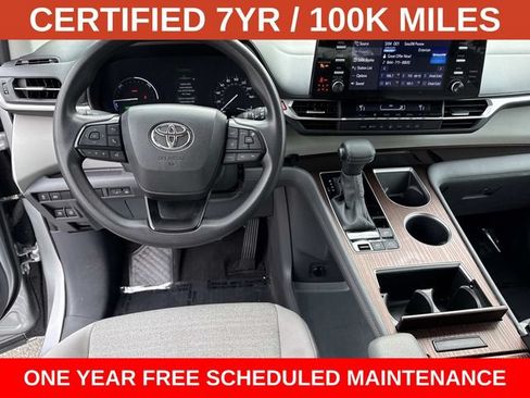 Used 2023 Toyota Sienna LE w/ LE Plus Package FWD image 18