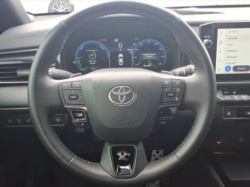 Used 2025 Toyota Camry XSE image 12