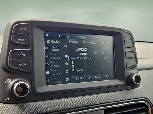 Used 2018 Hyundai Kona SEL AWD/4WD image 14