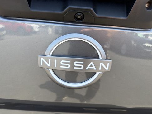Used 2024 Nissan Frontier SV w/ SV Convenience Package RWD image 40