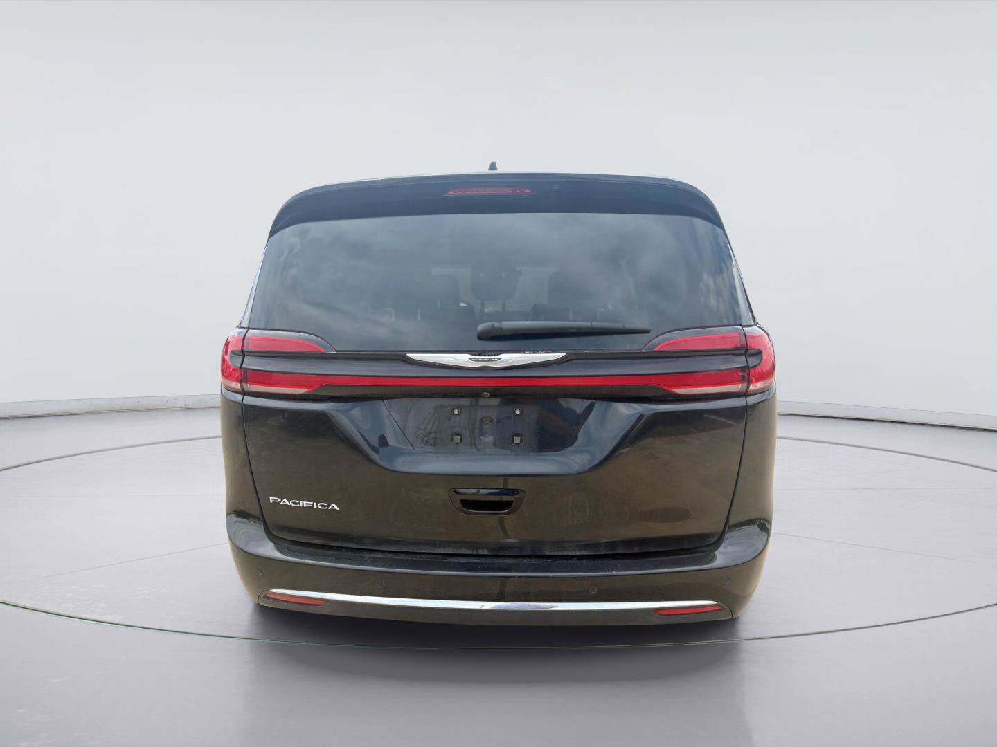 Used 2023 Chrysler Pacifica Touring-L FWD image 4