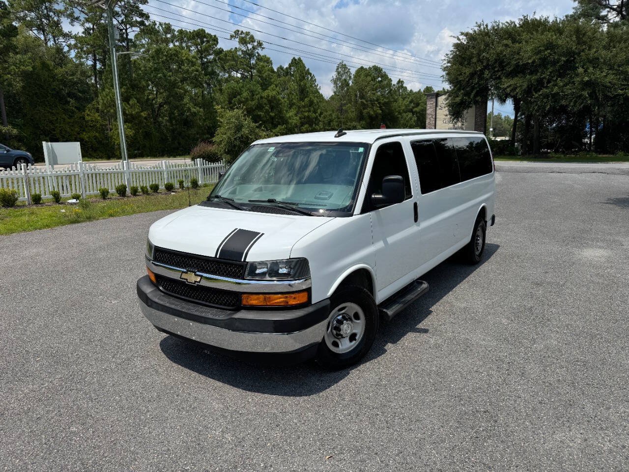 Used 2019 Chevrolet Express 3500 LT w/ LT Preferred Equipment Group RWD image 26