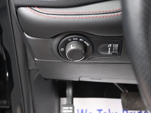Used 2025 Dodge Durango GT AWD/4WD image 31