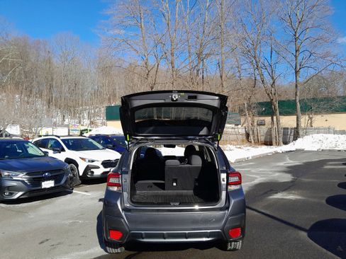 Used 2022 Subaru Crosstrek 2.0i Premium w/ Moonroof Package image 30