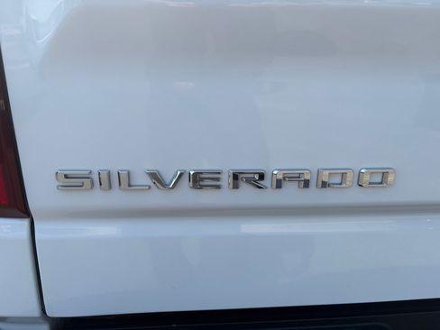 Used 2022 Chevrolet Silverado 1500 Custom AWD/4WD image 34