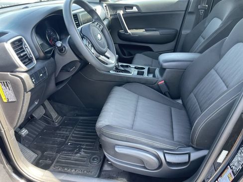 Used 2020 Kia Sportage LX AWD/4WD image 9