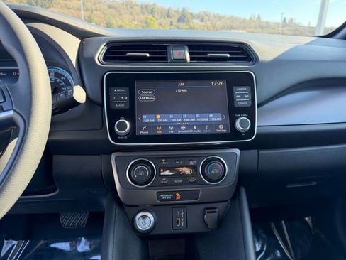 Used 2023 Nissan Leaf S image 14