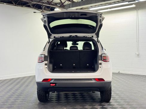 Used 2024 Jeep Compass Trailhawk w/ Trailhawk Convenience Group image 29