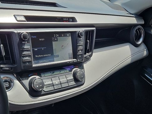 Used 2017 Toyota RAV4 Limited FWD image 16
