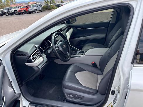 Used 2020 Toyota Camry XLE w/ Driver Assist Package FWD image 9
