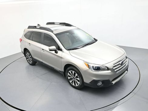 Used 2017 Subaru Outback 3.6R Limited AWD/4WD image 23