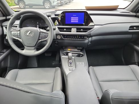 Used 2025 Lexus UX 300h FWD image 15