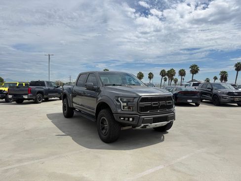 Used 2017 Ford F150 Raptor w/ Equipment Group 802A Luxury AWD/4WD image 4