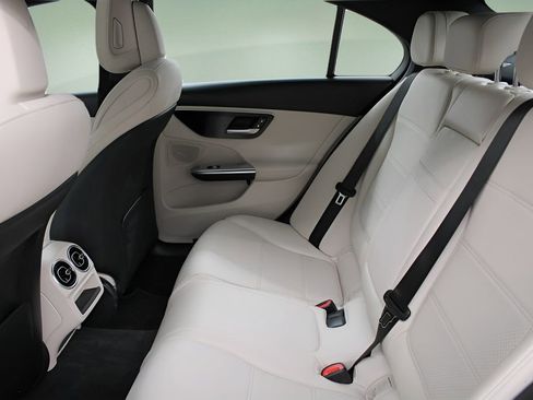 Used 2024 Mercedes-Benz C 300 Sedan image 22