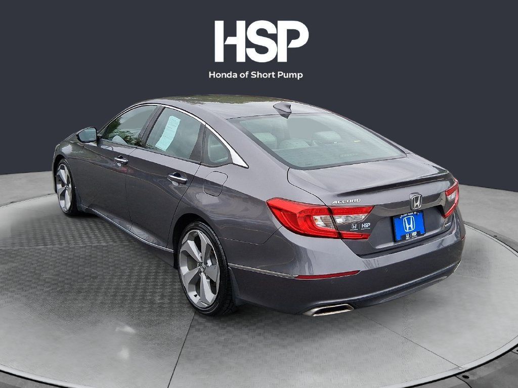 Used 2018 Honda Accord Touring image 3