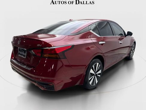 Used 2022 Nissan Altima 2.5 SV w/ SV Premium Package FWD image 6