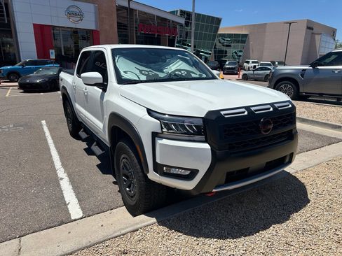 Certified 2025 Nissan Frontier PRO-4X w/ Tow Package AWD/4WD image 2