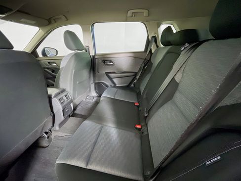 Used 2023 Nissan Rogue SV image 26