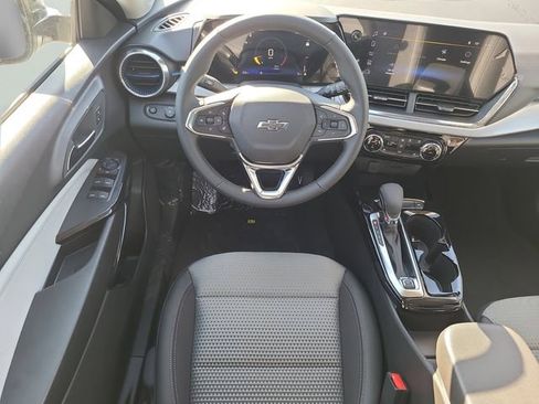 New 2026 Chevrolet Trax LT w/ Midnight Edition image 14