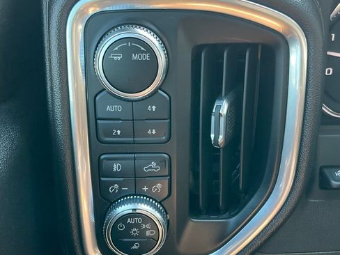 Used 2022 GMC Sierra 3500 Denali w/ Denali Ultimate Package AWD/4WD image 18