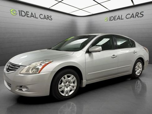 Used 2012 Nissan Altima 2.5 S FWD image 1