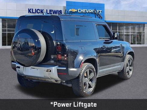 Used 2023 Land Rover Defender 90 S image 8