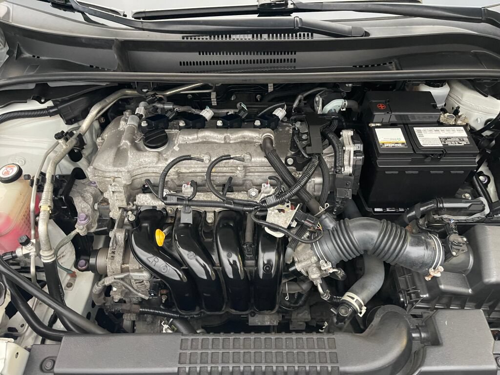Used 2021 Toyota Corolla LE FWD image 32