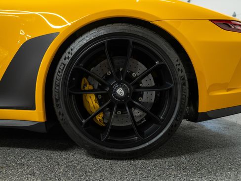 Used 2019 Porsche 911 Speedster RWD image 10