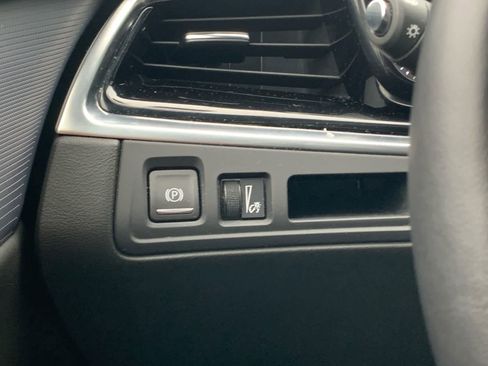 Certified 2025 Cadillac XT6 Premium Luxury image 22