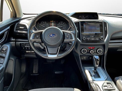 Used 2022 Subaru Crosstrek 2.0i Premium w/ Moonroof Package image 5