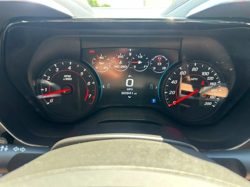 Used 2016 Chevrolet Camaro SS RWD image 31