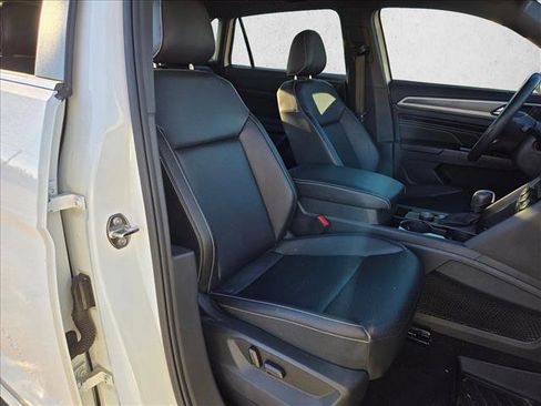 Used 2020 Volkswagen Atlas Cross Sport SEL R-Line image 19