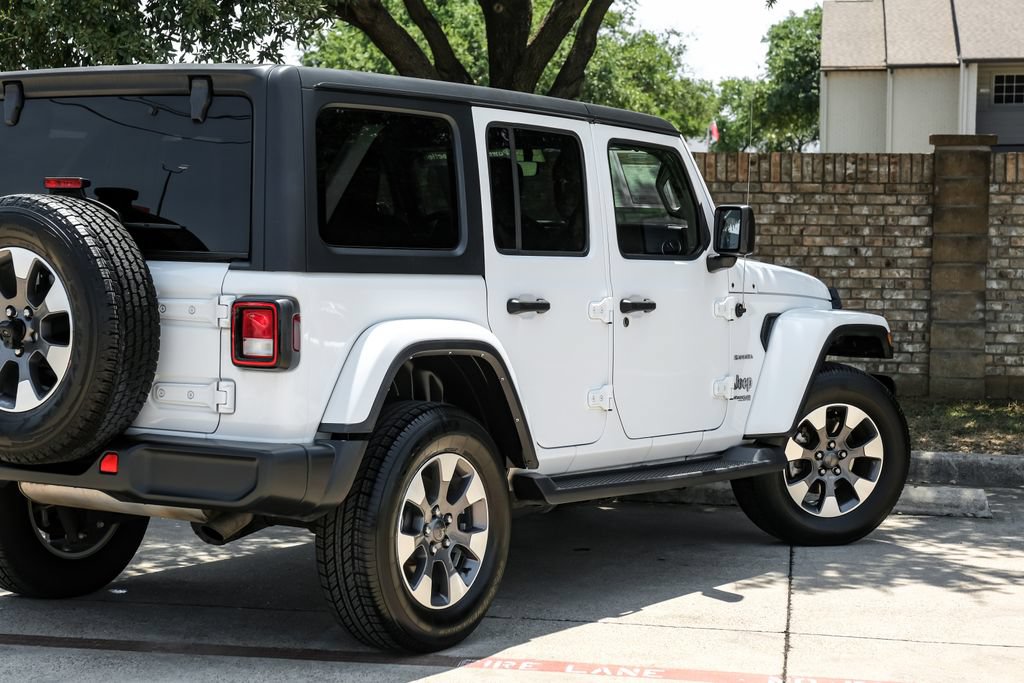 Used 2022 Jeep Wrangler Unlimited Sahara w/ Cold Weather Group AWD/4WD image 18