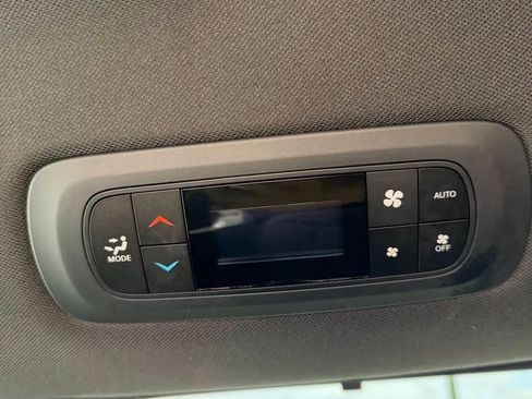 Used 2019 Chrysler Pacifica Touring Plus w/ S Appearance Package FWD image 20