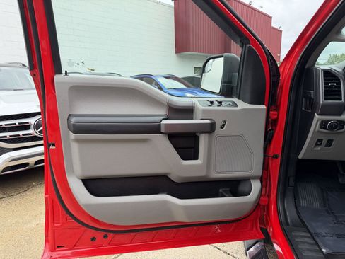 Used 2020 Ford F150 XLT w/ Equipment Group 302A Luxury AWD/4WD image 12