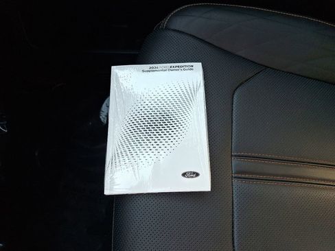 Certified 2024 Ford Expedition Platinum image 26