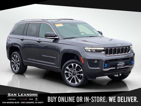 Certified 2022 Jeep Grand Cherokee Overland w/ Advanced Protech Group III AWD/4WD image 1