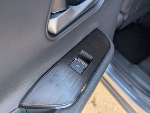 New 2026 Nissan Kicks SR w/ Cold Weather Package image 12