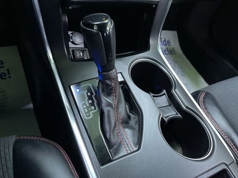 Used 2017 Toyota Camry SE image 24