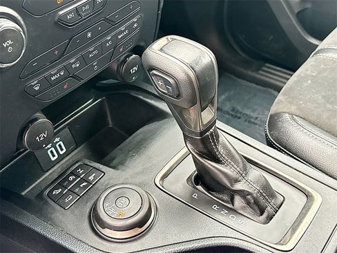 Certified 2022 Ford Ranger Lariat w/ Tremor Off-Road Package image 15