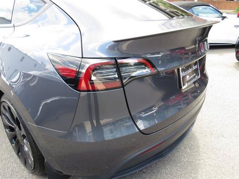 Used 2023 Tesla Model Y Performance AWD/4WD image 25