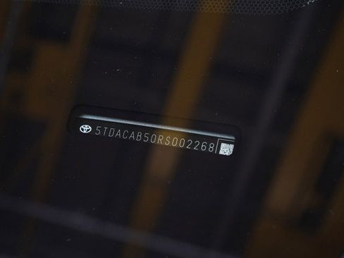 Used 2024 Toyota Grand Highlander XLE image 26