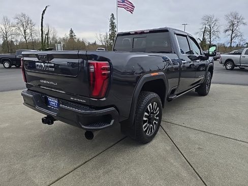 Used 2024 GMC Sierra 3500 Denali Ultimate image 6