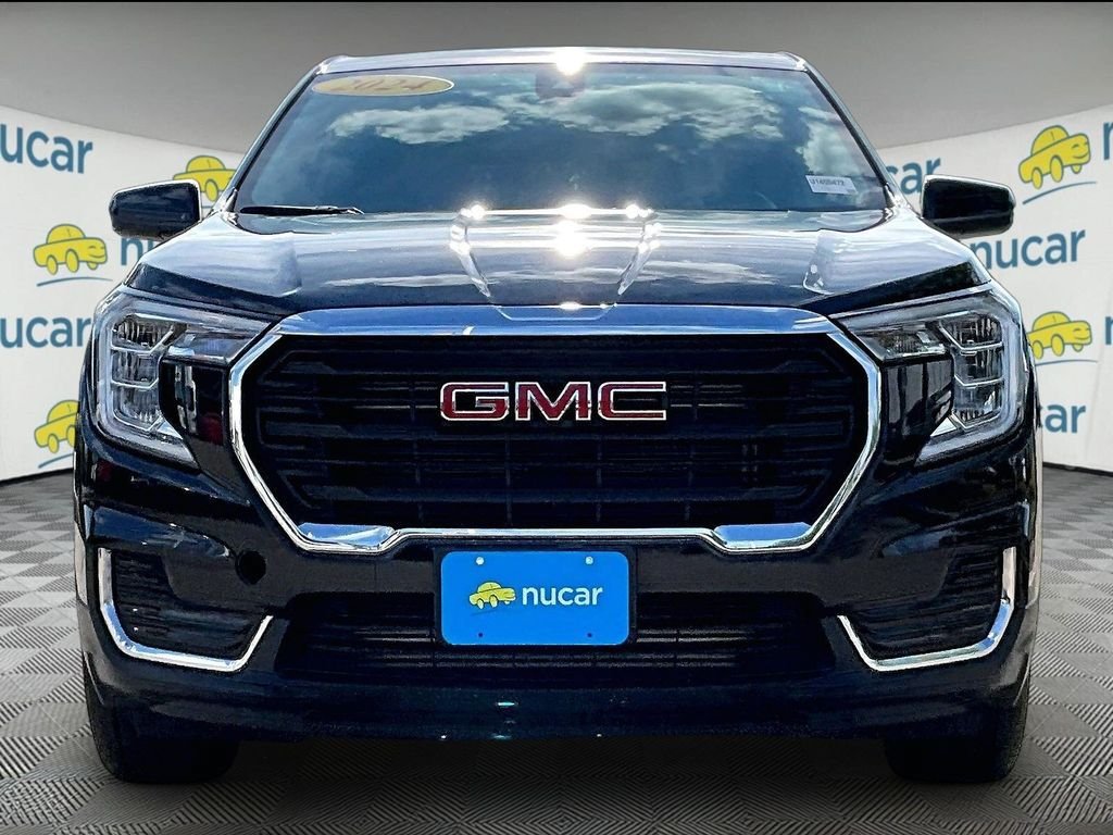 Used 2024 GMC Terrain SLE AWD/4WD image 2