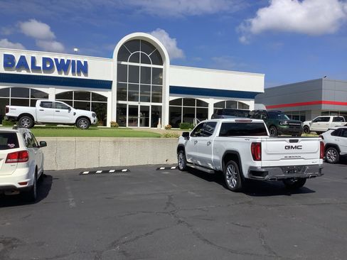 Used 2020 GMC Sierra 1500 SLT AWD/4WD image 5
