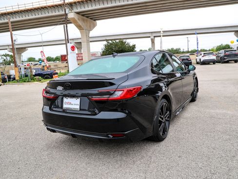 Used 2025 Toyota Camry XSE FWD image 7