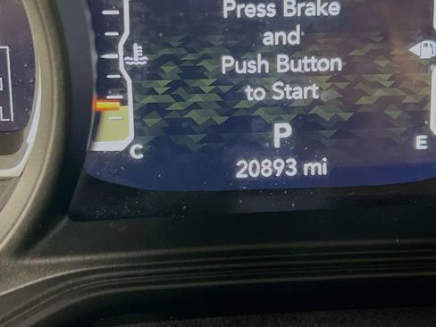 Used 2024 Jeep Gladiator Sport image 13