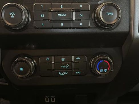 Used 2019 Ford F150 XLT image 18